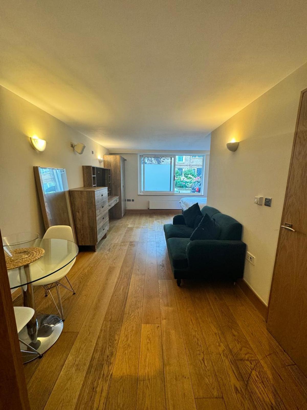 Ferienwohnung Westwood House London Exterior foto