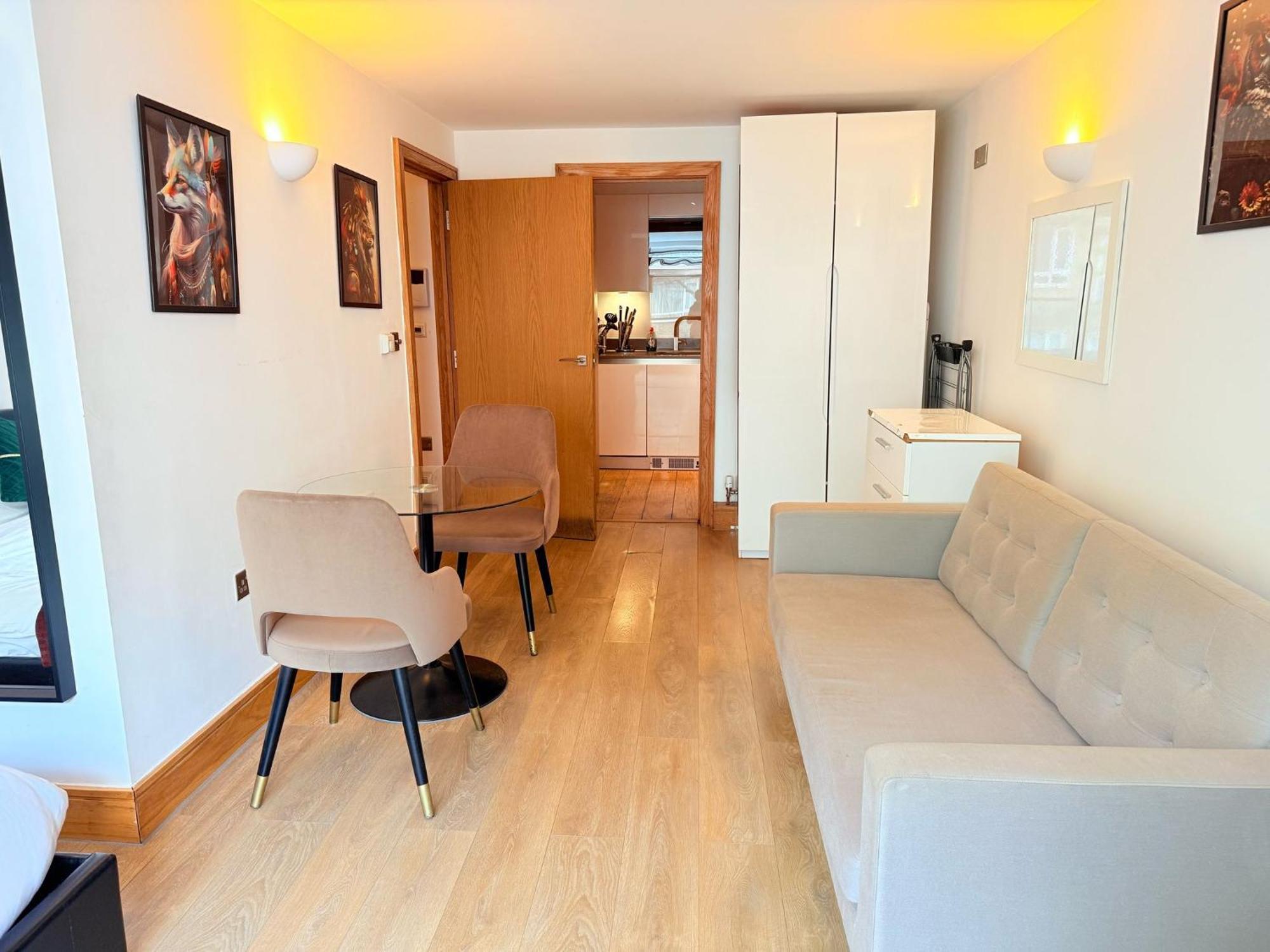 Ferienwohnung Westwood House London Exterior foto